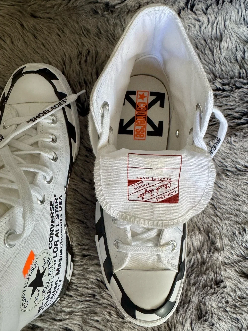 Converse authentic off